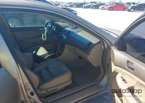 2005 Honda Accord 2.4 Ex из США, поврежденный, VIN 1HGCM56815A090094